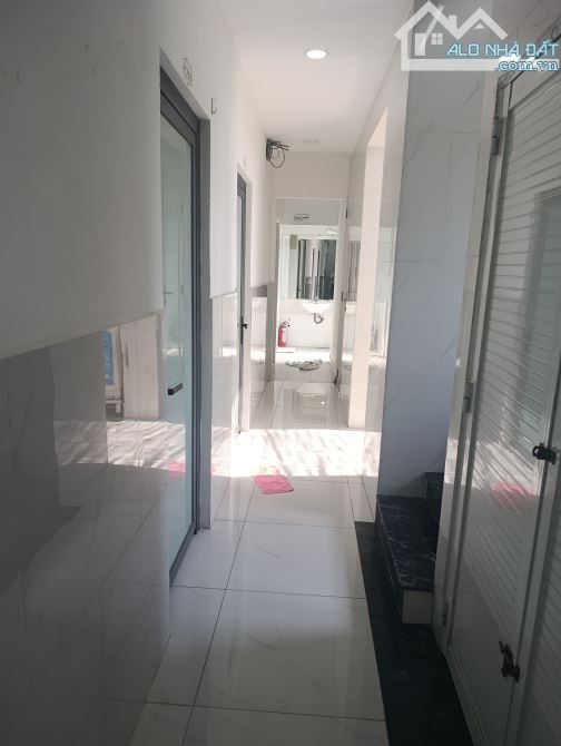 NHÀ 5 TẦNG ( 14 x 17m )- 20 CHDV - HẺM OTO TRÁNH LINH ĐÔNG THỦ ĐỨC - CHO THUÊ 70TR/ THÁNG - 5